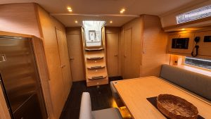 Dufour 470 2024 para charter www.mareconsult.com.br (5)