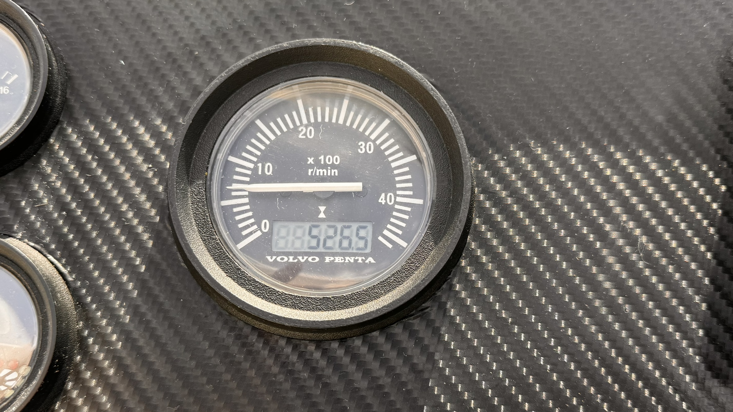 Intermarine Excalibur 39 2000 www.mareconsult.com (6)b