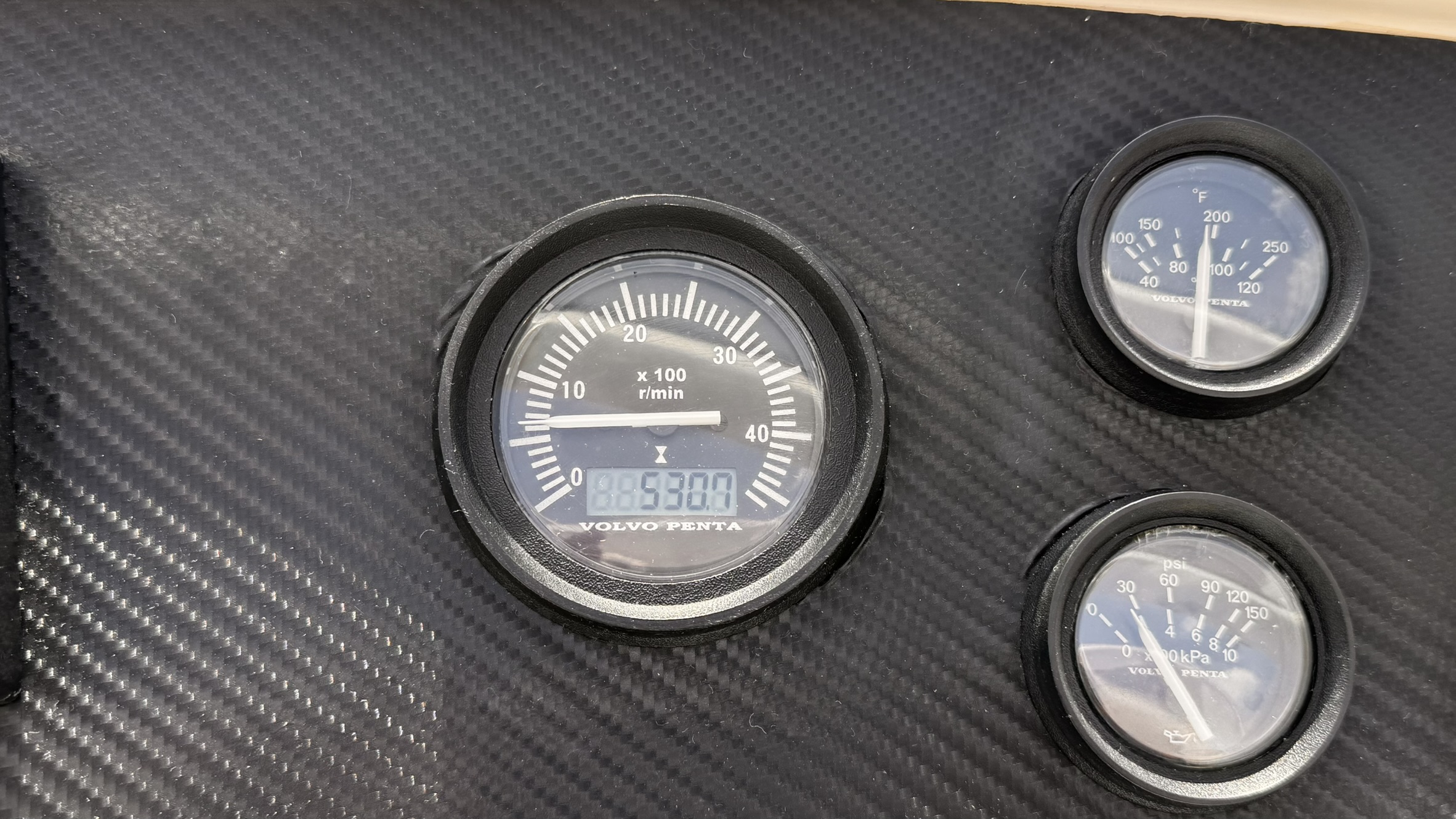 Intermarine Excalibur 39 2000 www.mareconsult.com (7)b