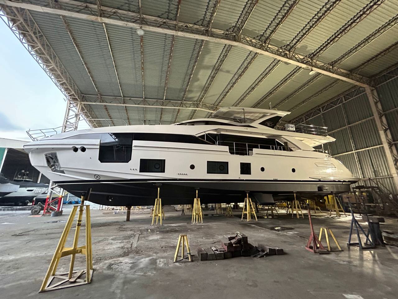 Azimut 27 Metri 2021 www.mareconsult.com.br (1)