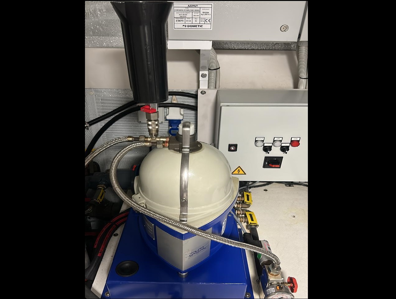 Azimut 27 Metri 2021 www.mareconsult.com.br 14 (10)