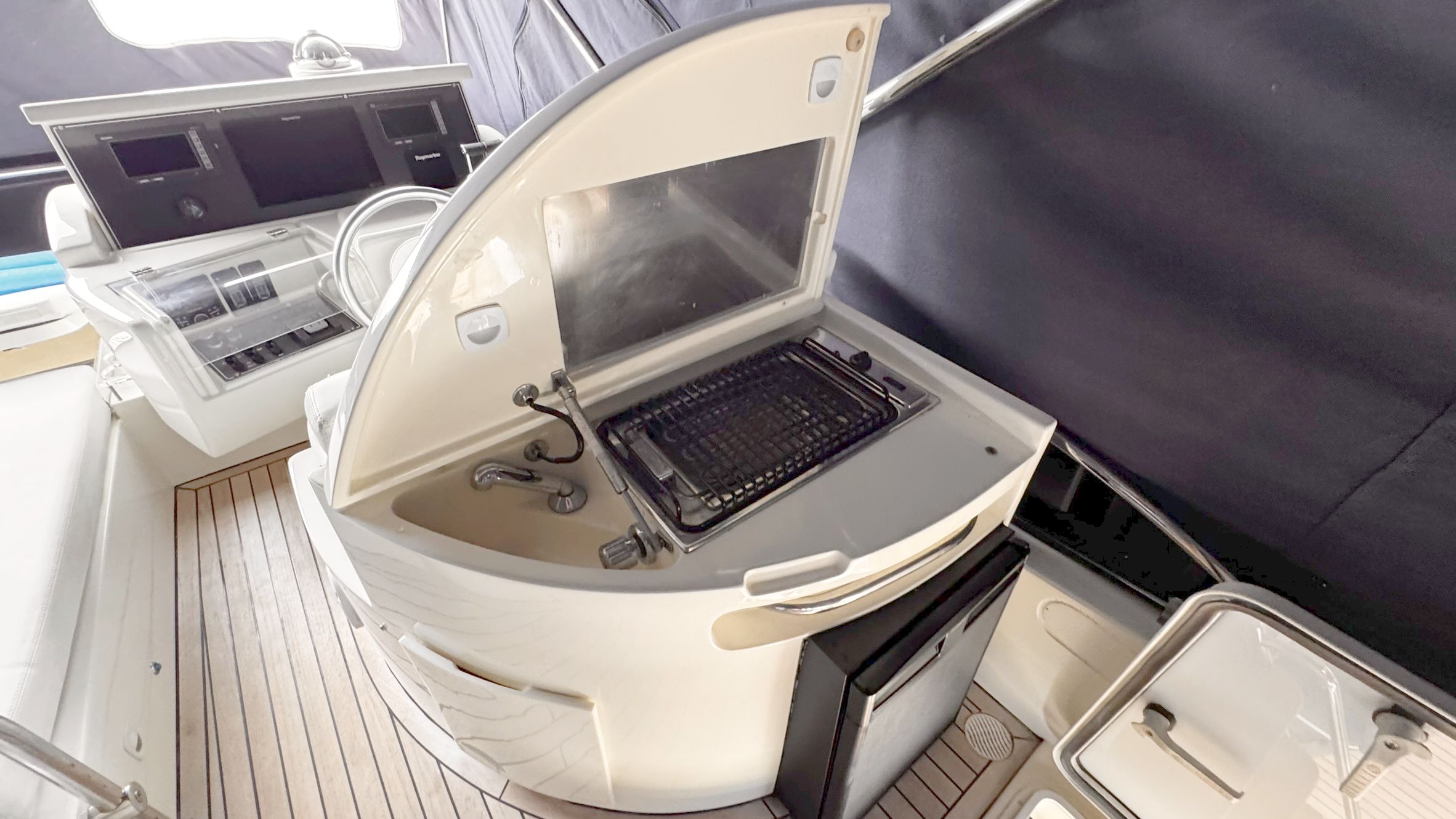 Ferretti 46 2004 www.mareconsult.com.br (6)