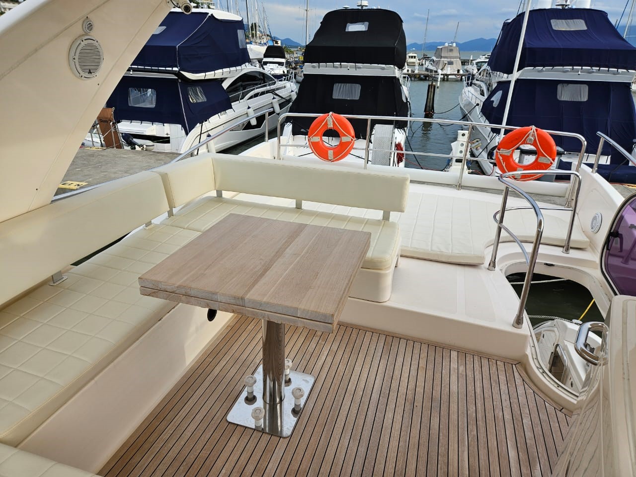 Azimut 53 2011 www.mareconsult.com.br (5)