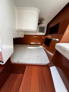 Beneteau Antares 8.8 www.mareconsult.com.br (11)