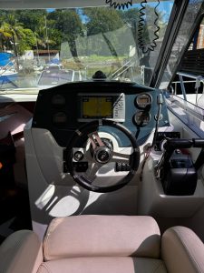 Beneteau Antares 8.8 www.mareconsult.com.br (13)