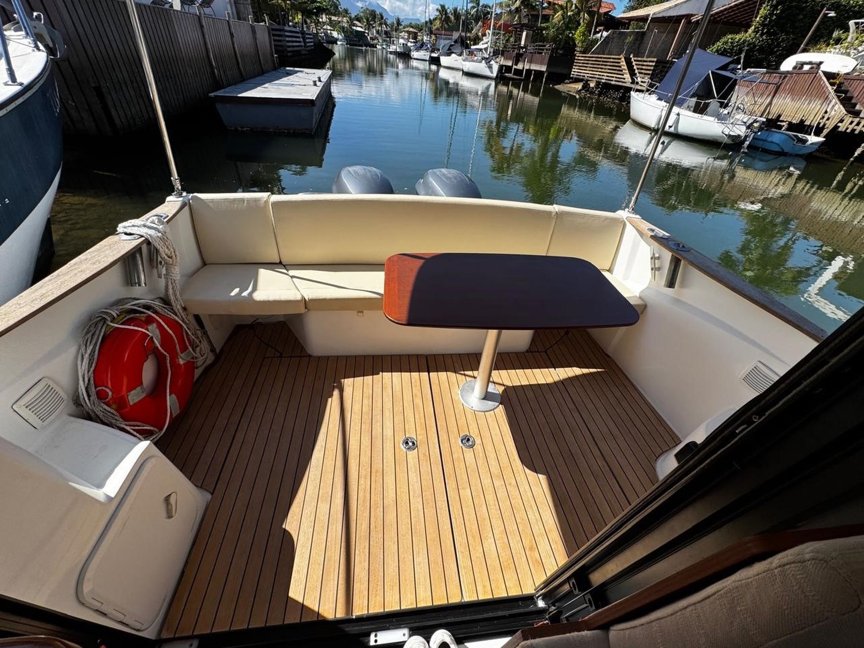 Beneteau Antares 8.8 www.mareconsult.com.br (14)