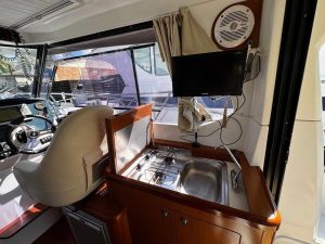 Beneteau Antares 8.8 www.mareconsult.com.br (19)