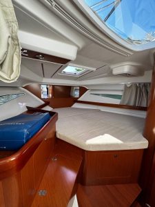 Beneteau Antares 8.8 www.mareconsult.com.br (9)