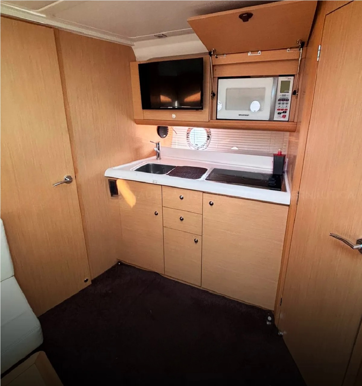 Beneteau GT 38 2012 www.mareconsult.com.br (16)