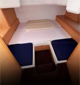 Beneteau GT 38 2012 www.mareconsult.com.br (17)