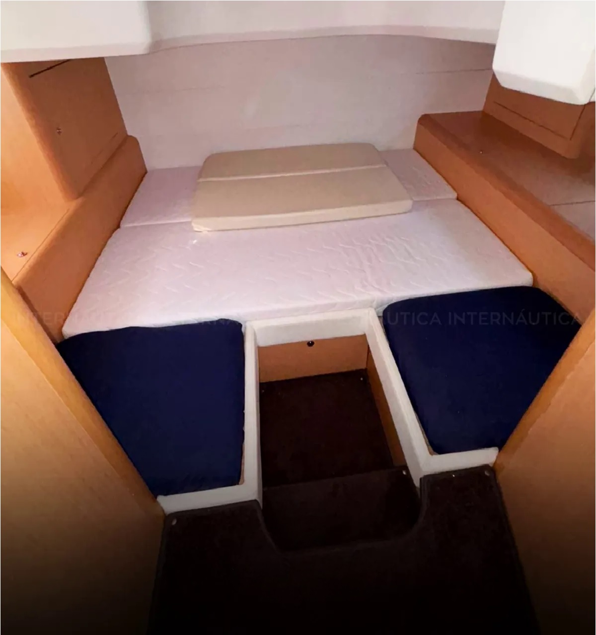 Beneteau GT 38 2012 www.mareconsult.com.br (17)