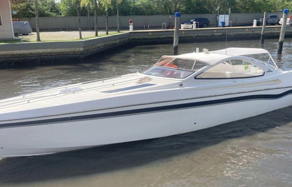 INTERMARINE EXCALIBUR 39 2004