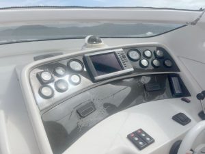 Intermarine Excalibur 39 2004 www.mareconsult.com.br (23)