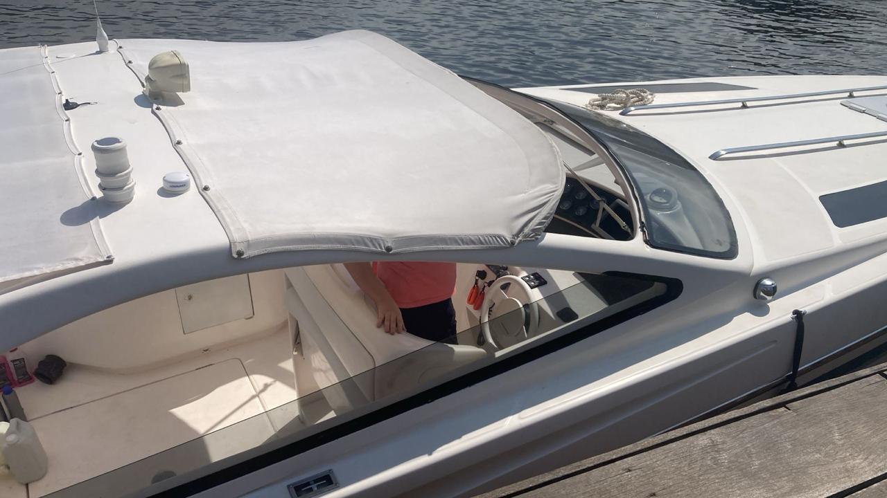 Intermarine Excalibur 39 2004 www.mareconsult.com.br (6)