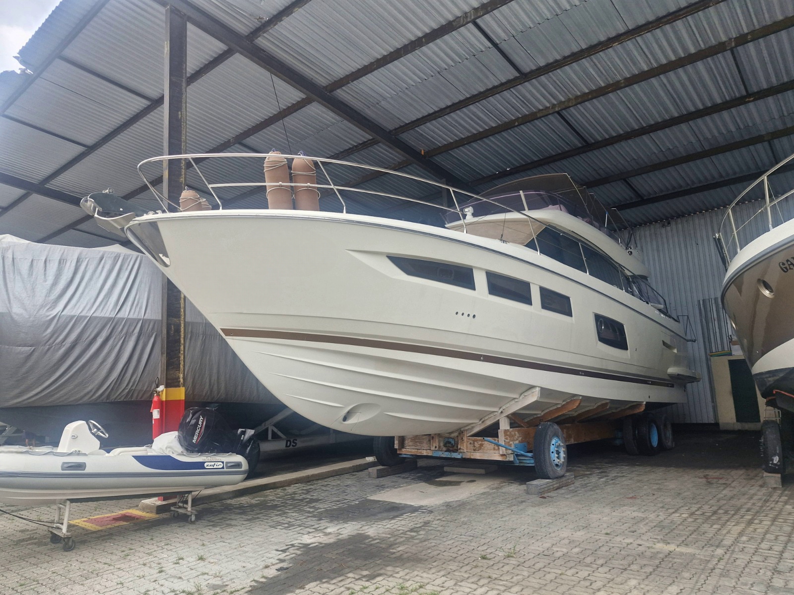 Prestige 550 2013 www.mareconsult.com.br 1 (15)