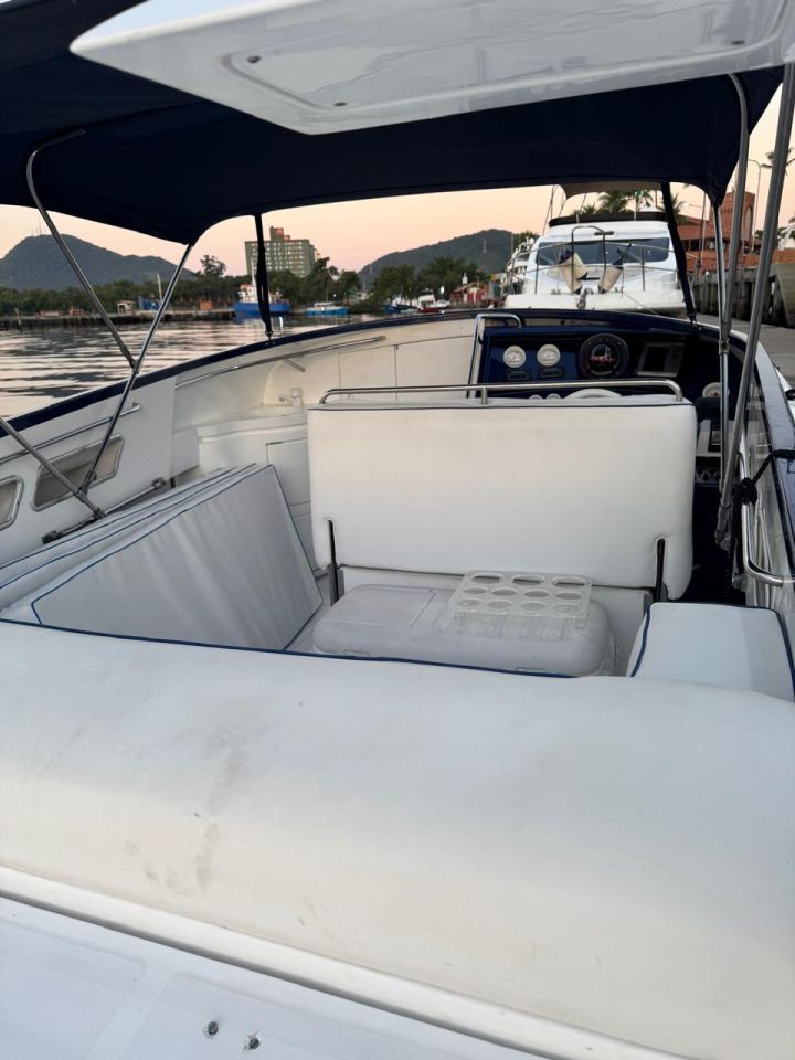 Intermarine Scarab 38 1993 www.mareconsult.com.br (13)