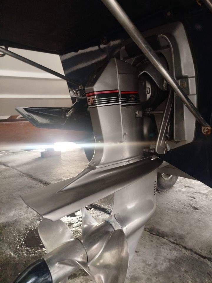 Intermarine Scarab 38 1993 www.mareconsult.com.br (19)