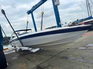 Intermarine Scarab 38 1993 www.mareconsult.com.br (4)