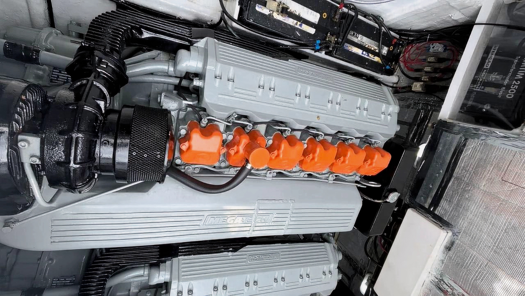 Intermarine 45 2002 www.mareconsult.com.br (18)