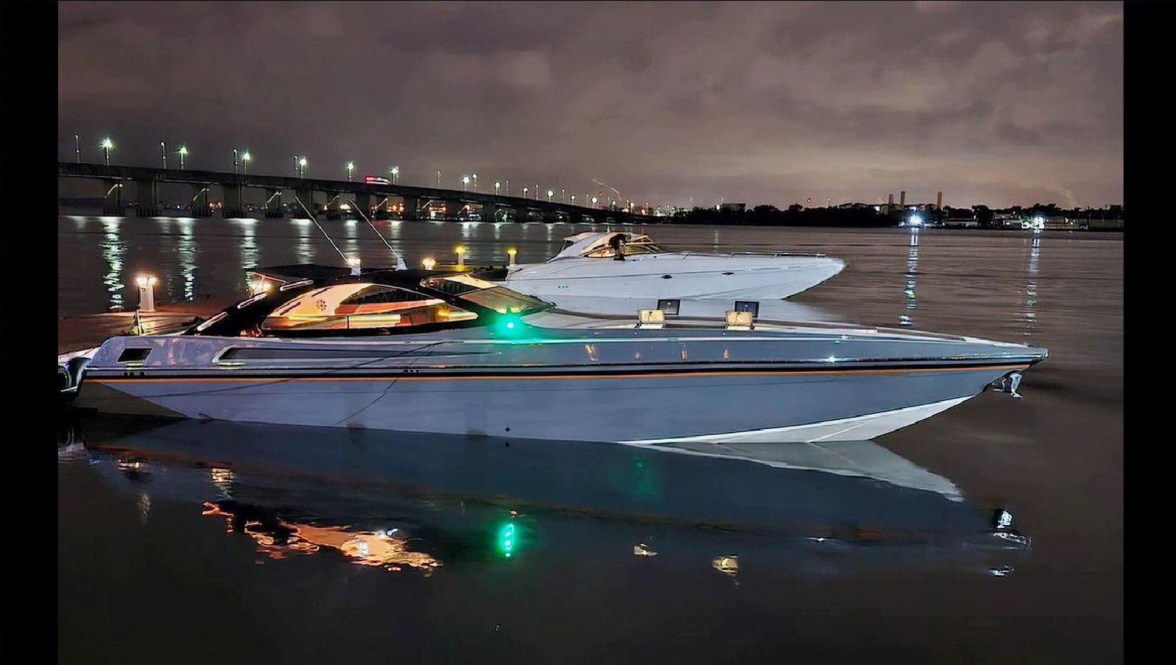 Intermarine 45 2002 www.mareconsult.com.br (2)