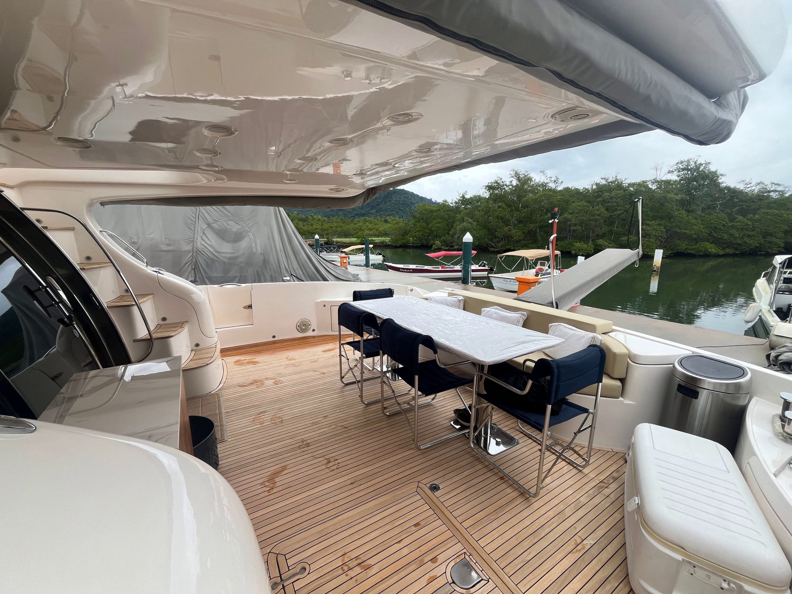 Intermarine 760 Full 2006 www.mareconsult.com.br (19)a