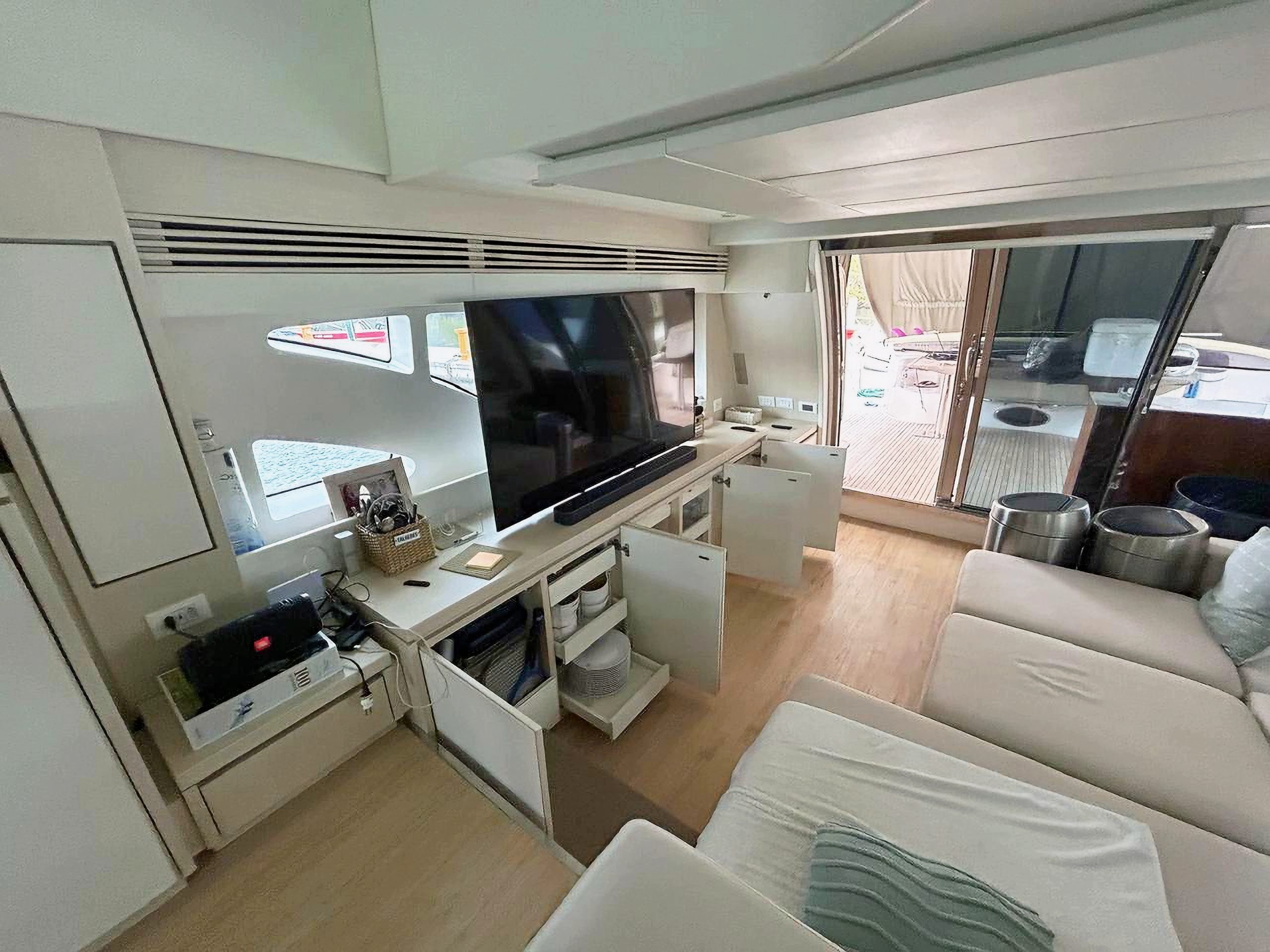 Intermarine 760 Full 2006 www.mareconsult.com.br (24)