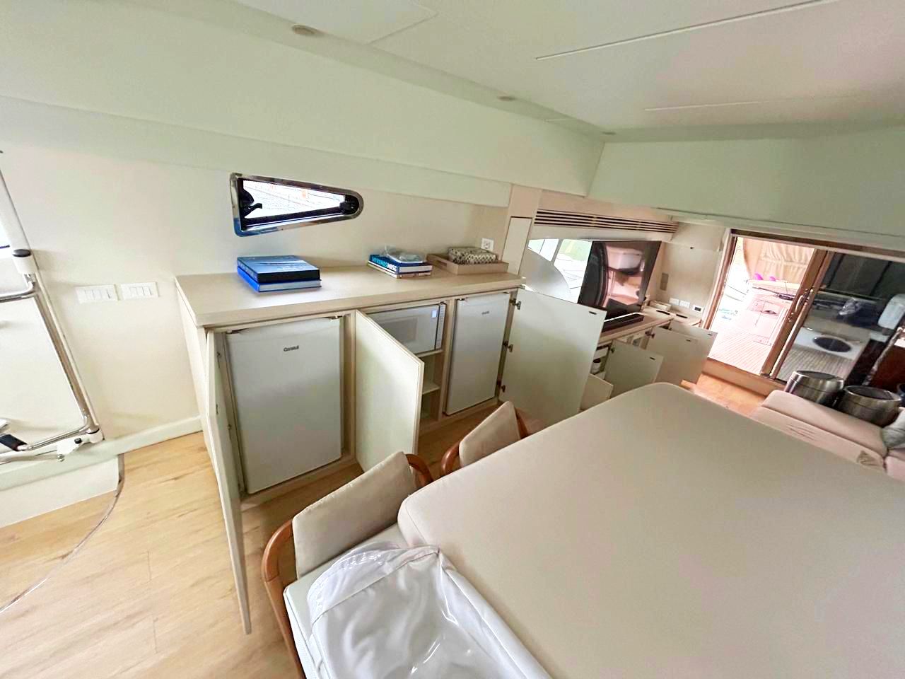 Intermarine 760 Full 2006 www.mareconsult.com.br (29)