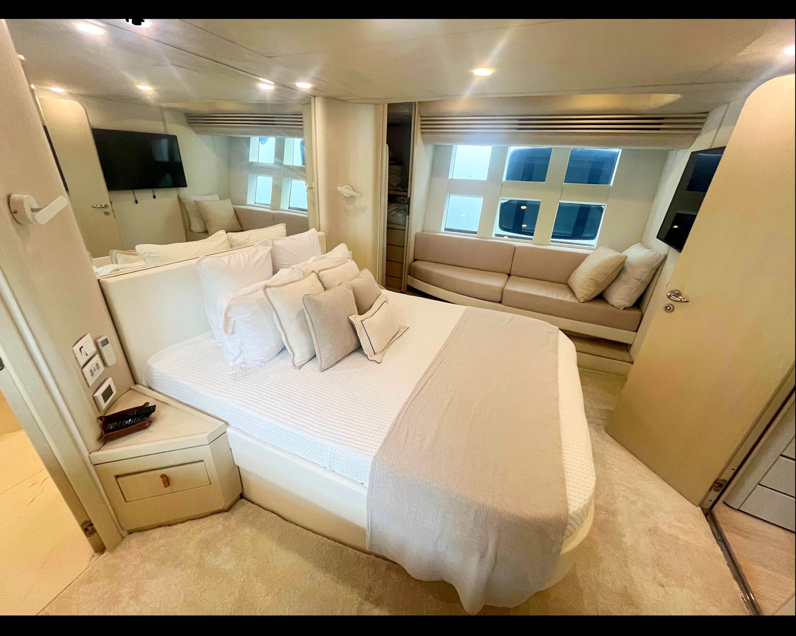 Intermarine 760 Full 2006 www.mareconsult.com.br (31)