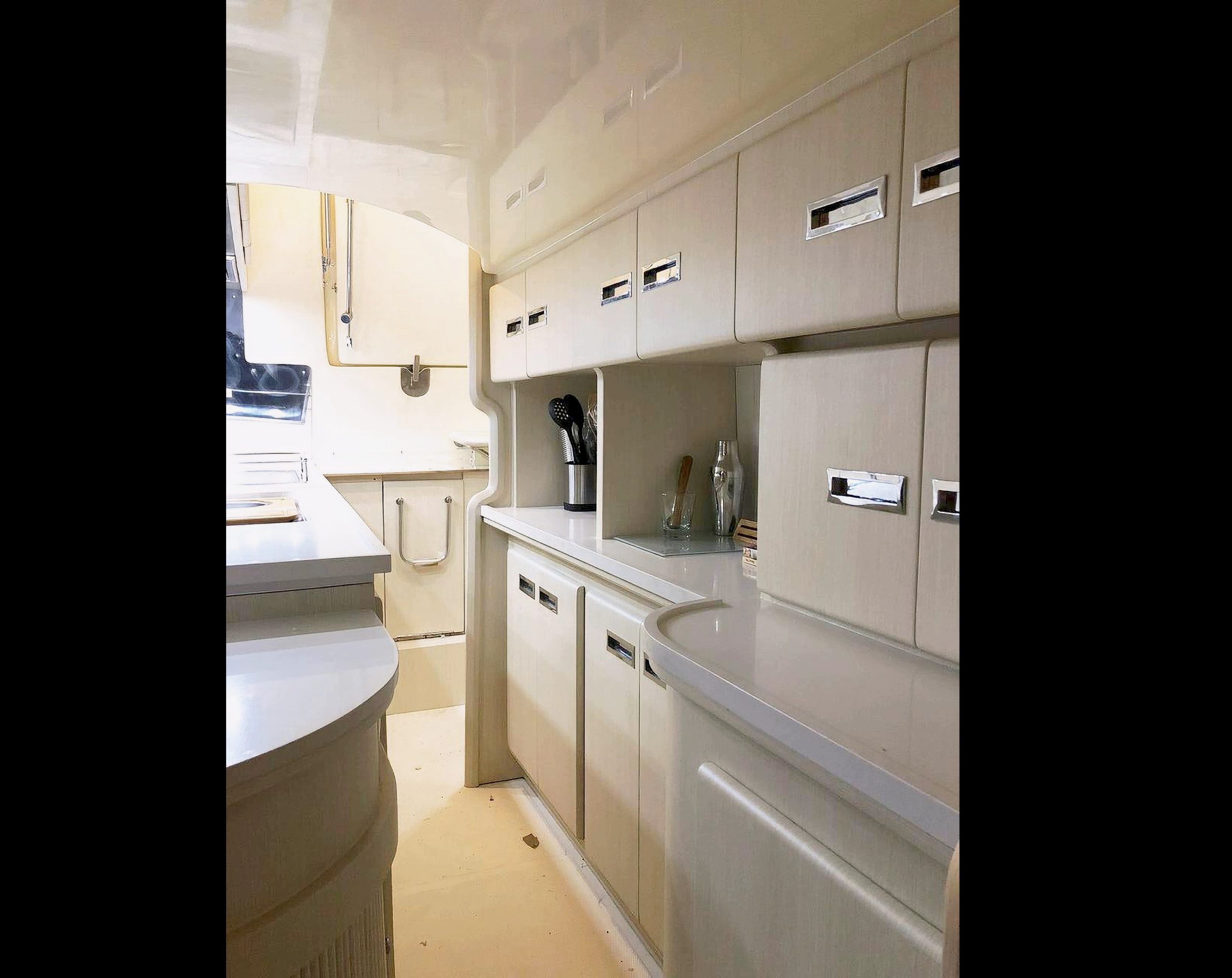 Intermarine 760 Full 2006 www.mareconsult.com.br (34)a