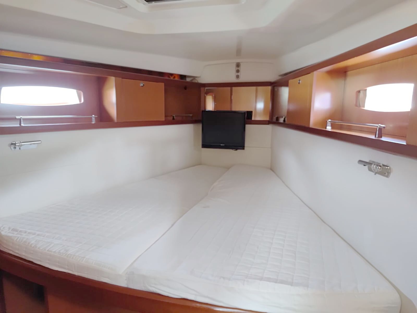 Beneteau Oceanis 46 2008 www.mareconsult.com (20)b