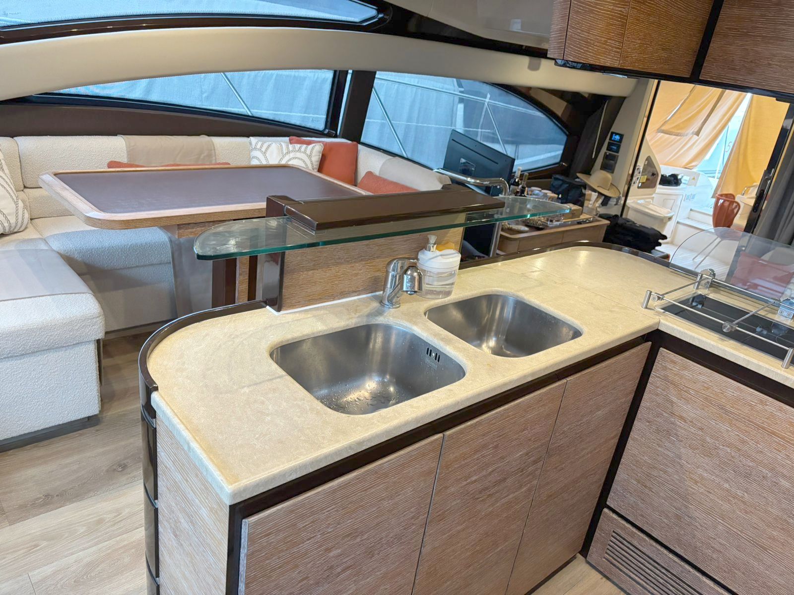 Azimut 58 2011 www.mareconsult.com (11)