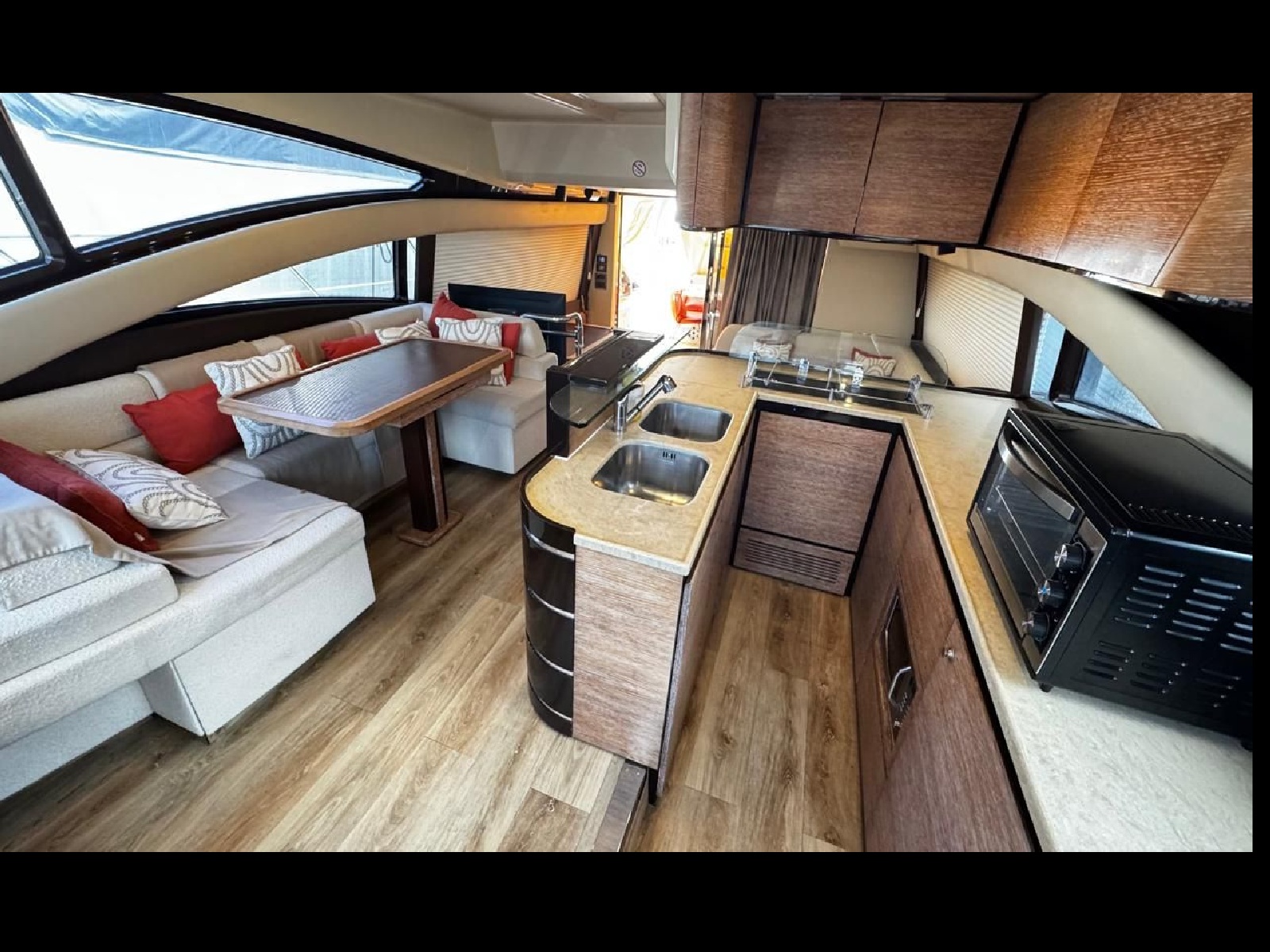 Azimut 58 2011 www.mareconsult.com (20)