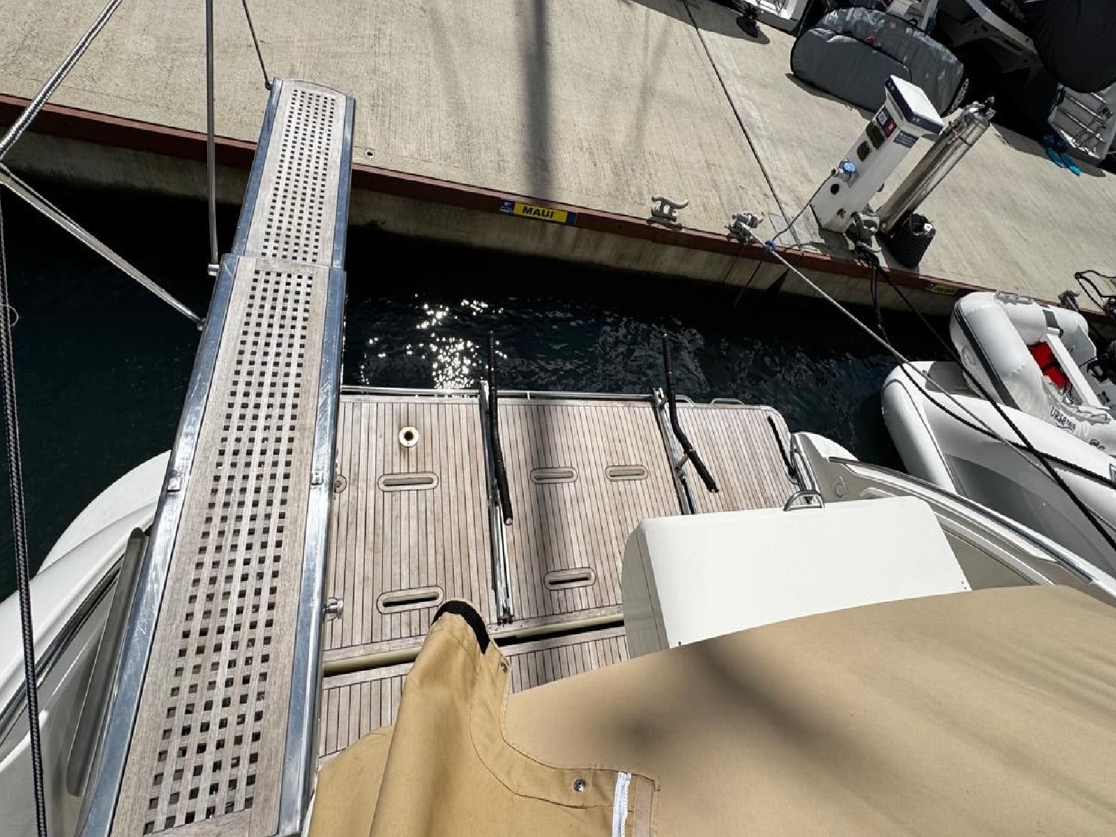 Azimut 58 2011 www.mareconsult.com (4)