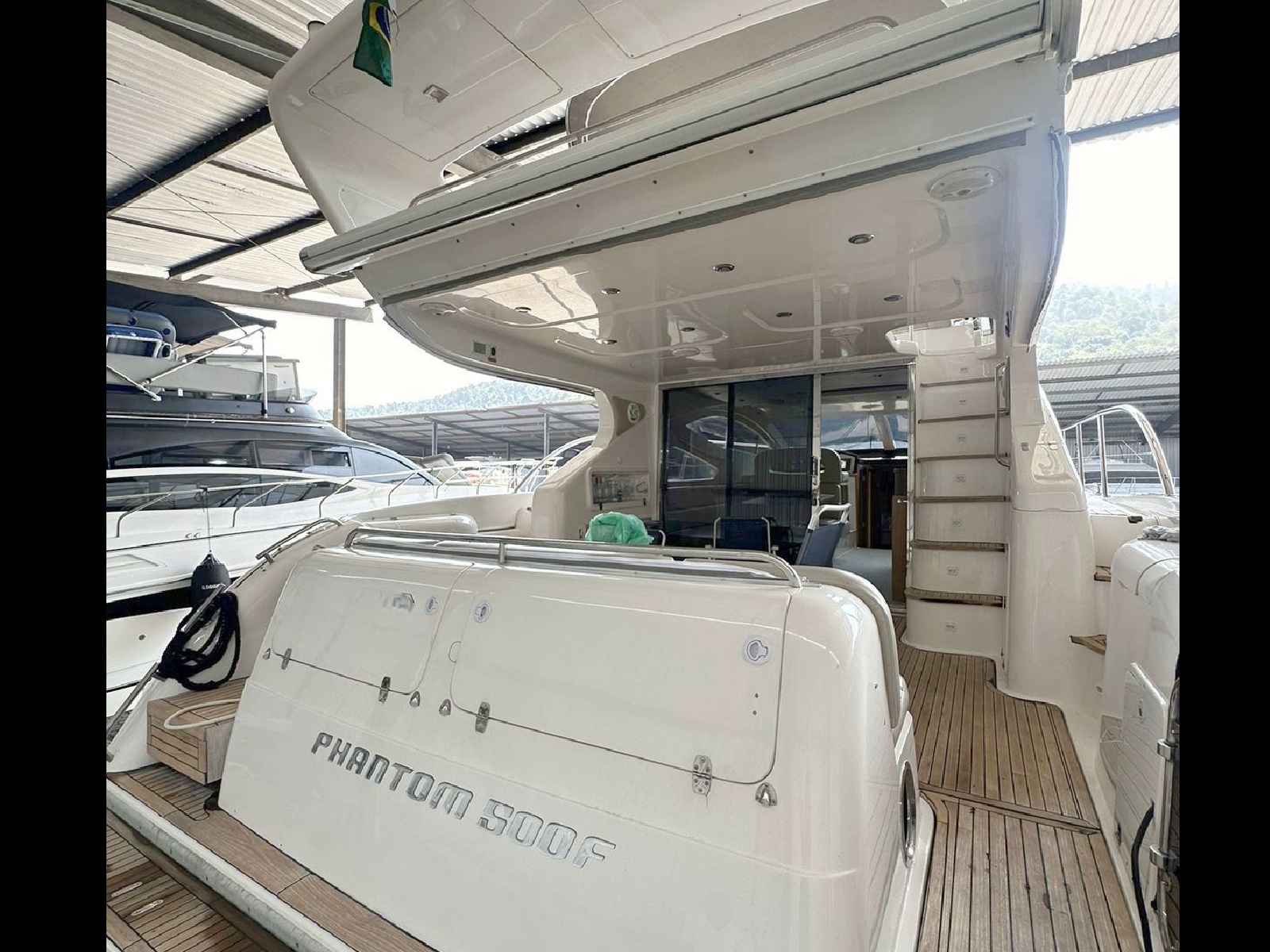 Schaefer Phantom 50 Fly 2007 www.mareconsult.com.br (10)