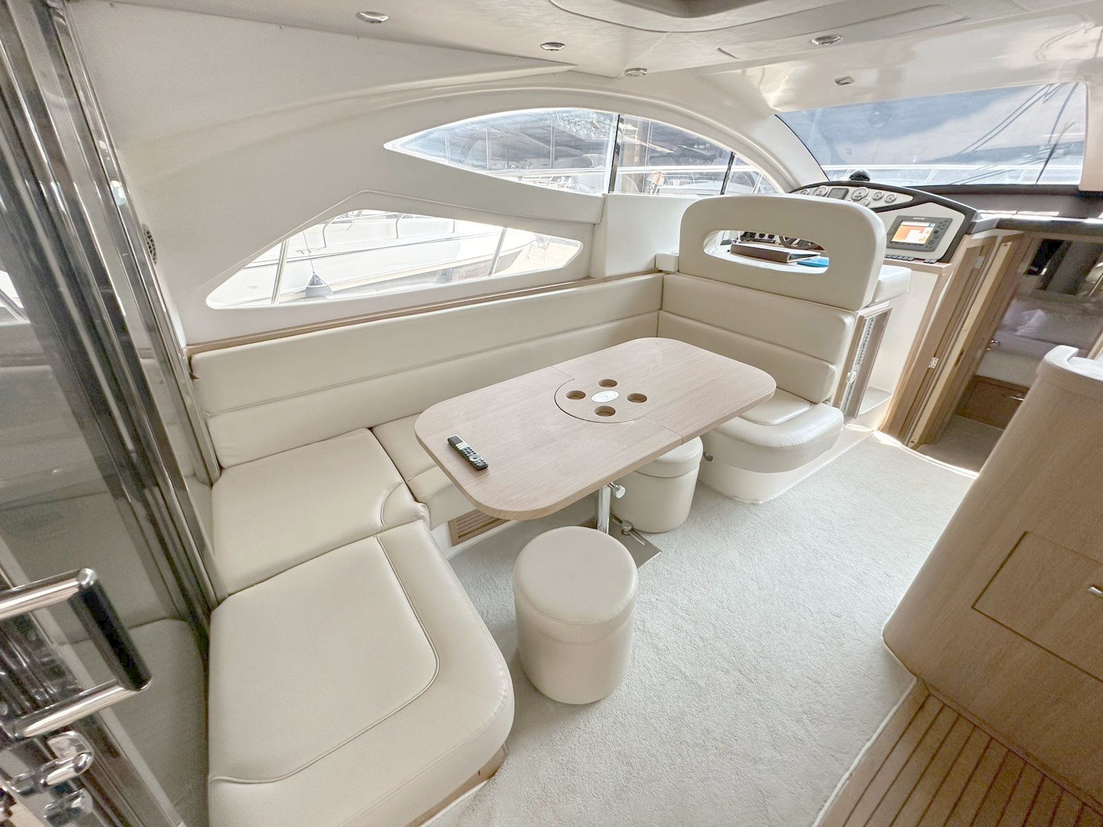 Schaefer Phantom 50 Fly 2007 www.mareconsult.com.br (20)