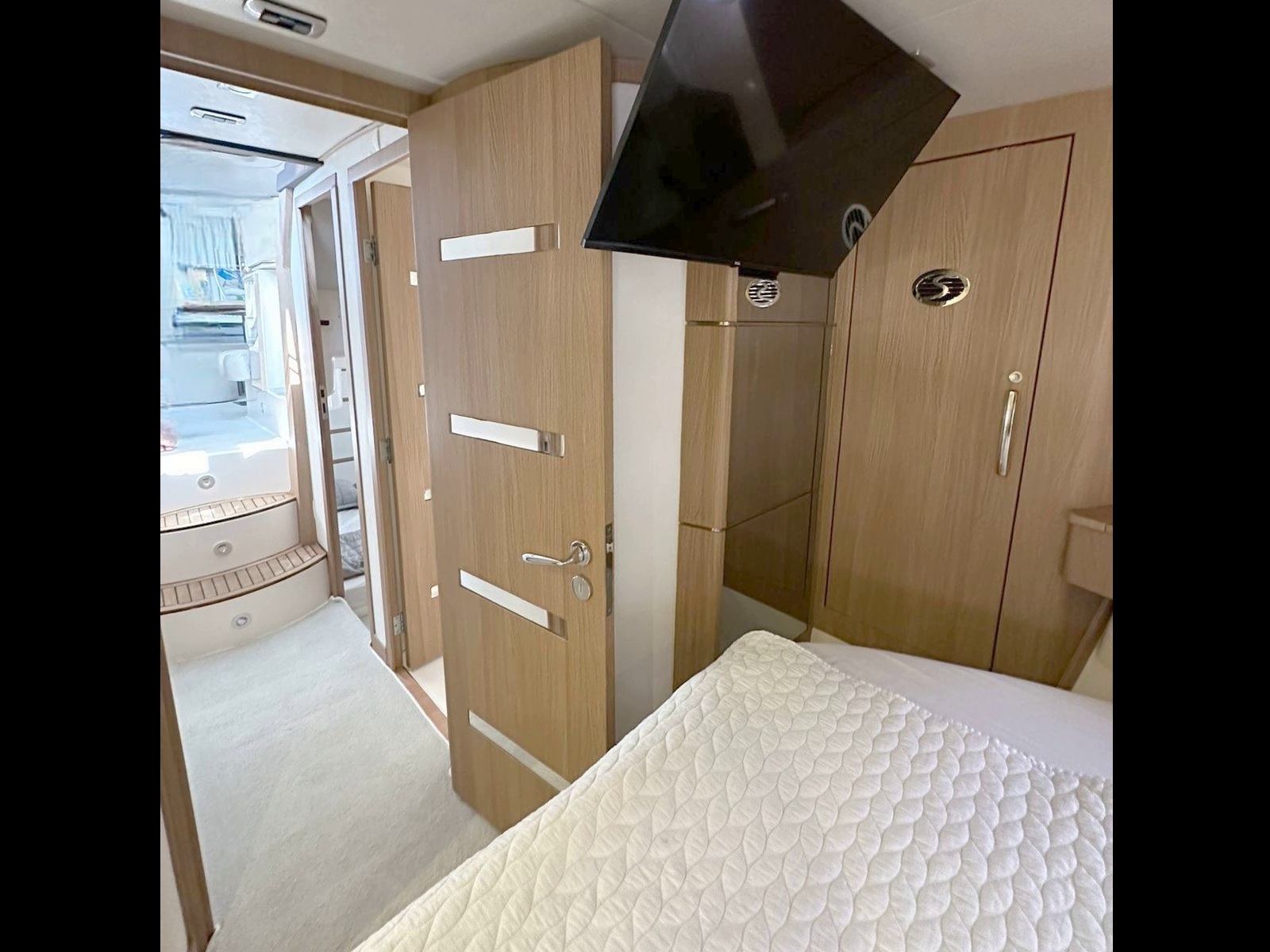 Schaefer Phantom 50 Fly 2007 www.mareconsult.com.br (27)