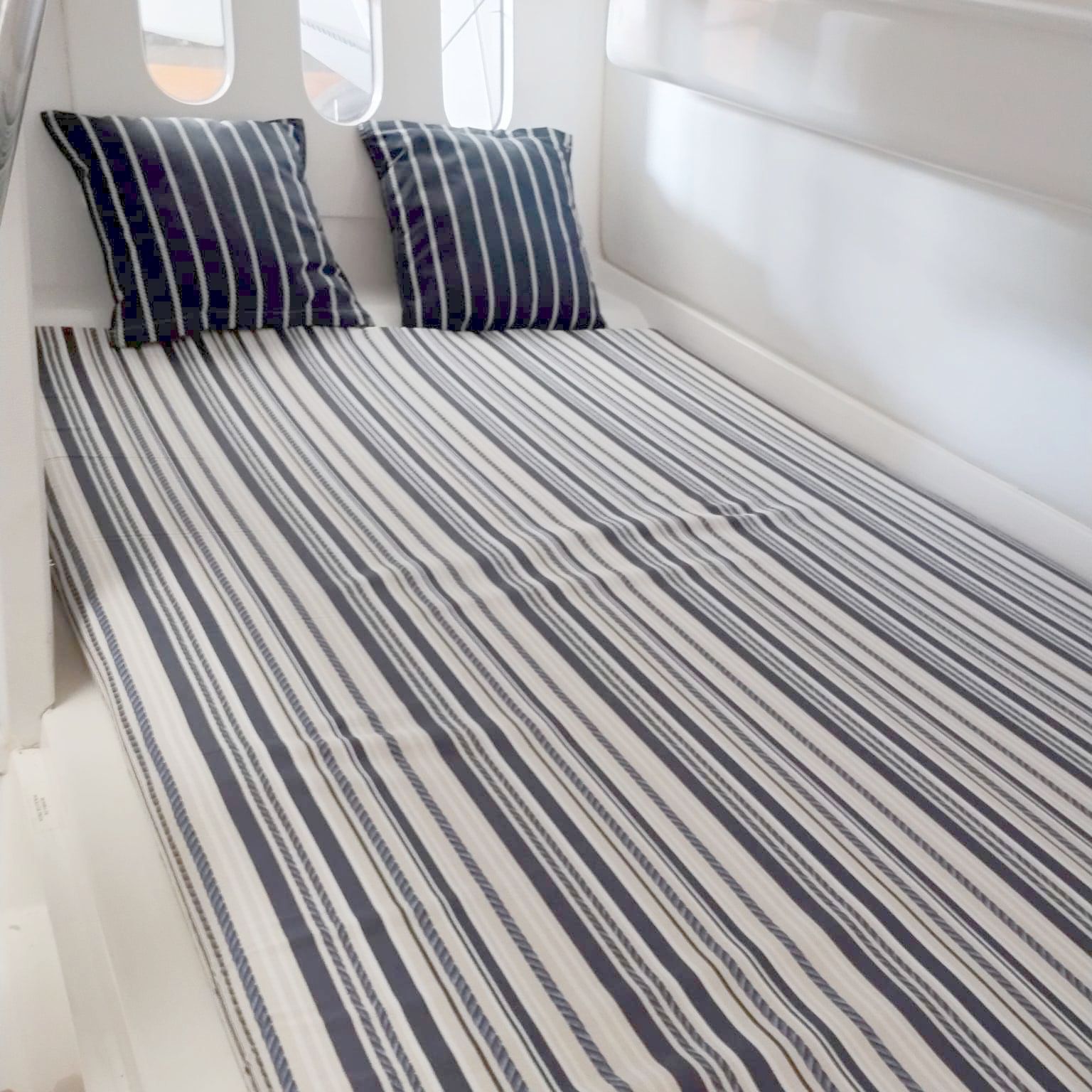 Schaefer Phantom 330 2009 www.mareconsult.com.br (12)