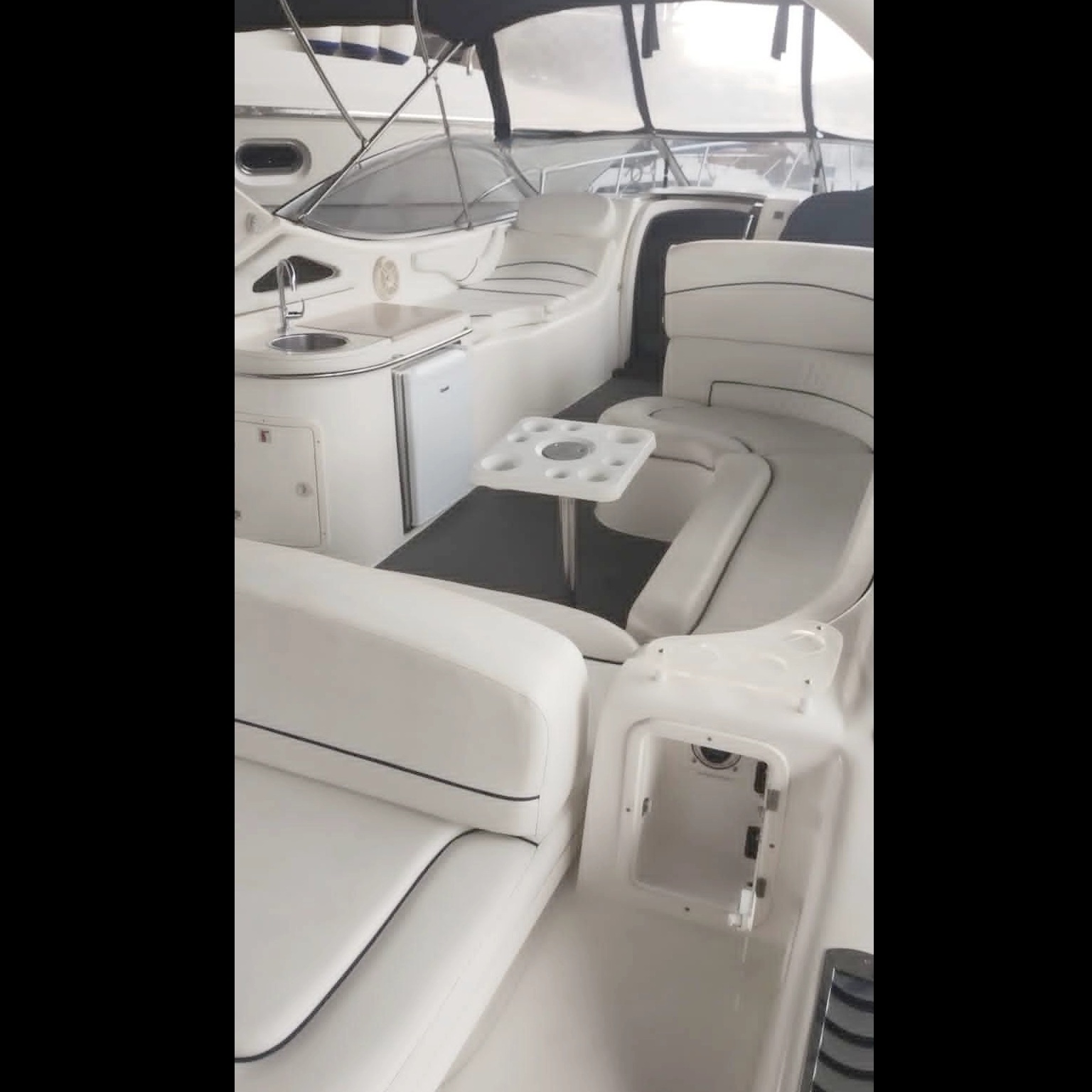 Schaefer Phantom 330 2009 www.mareconsult.com.br (7)a