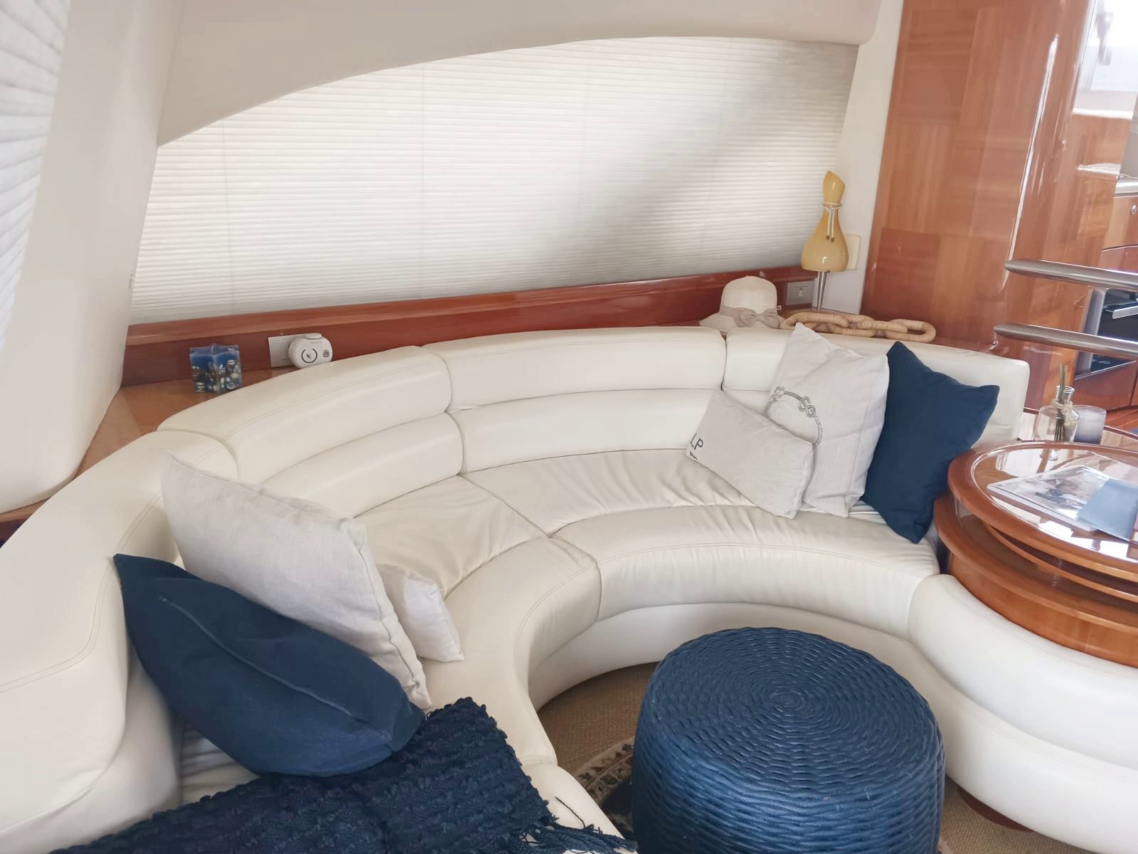 Intermarine 520 Full 2006 www.mareconsult.com.br (19)