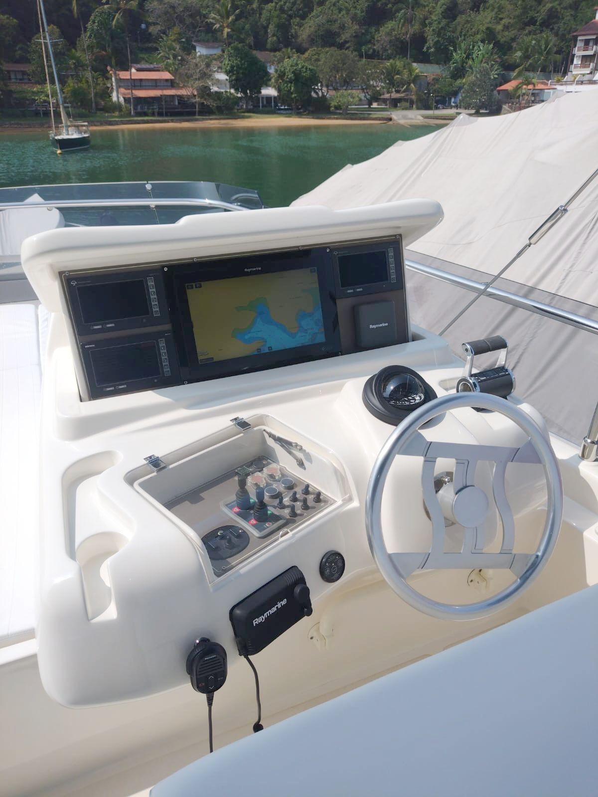 Ferretti 620 2013 www.mareconsult.com.br (14)