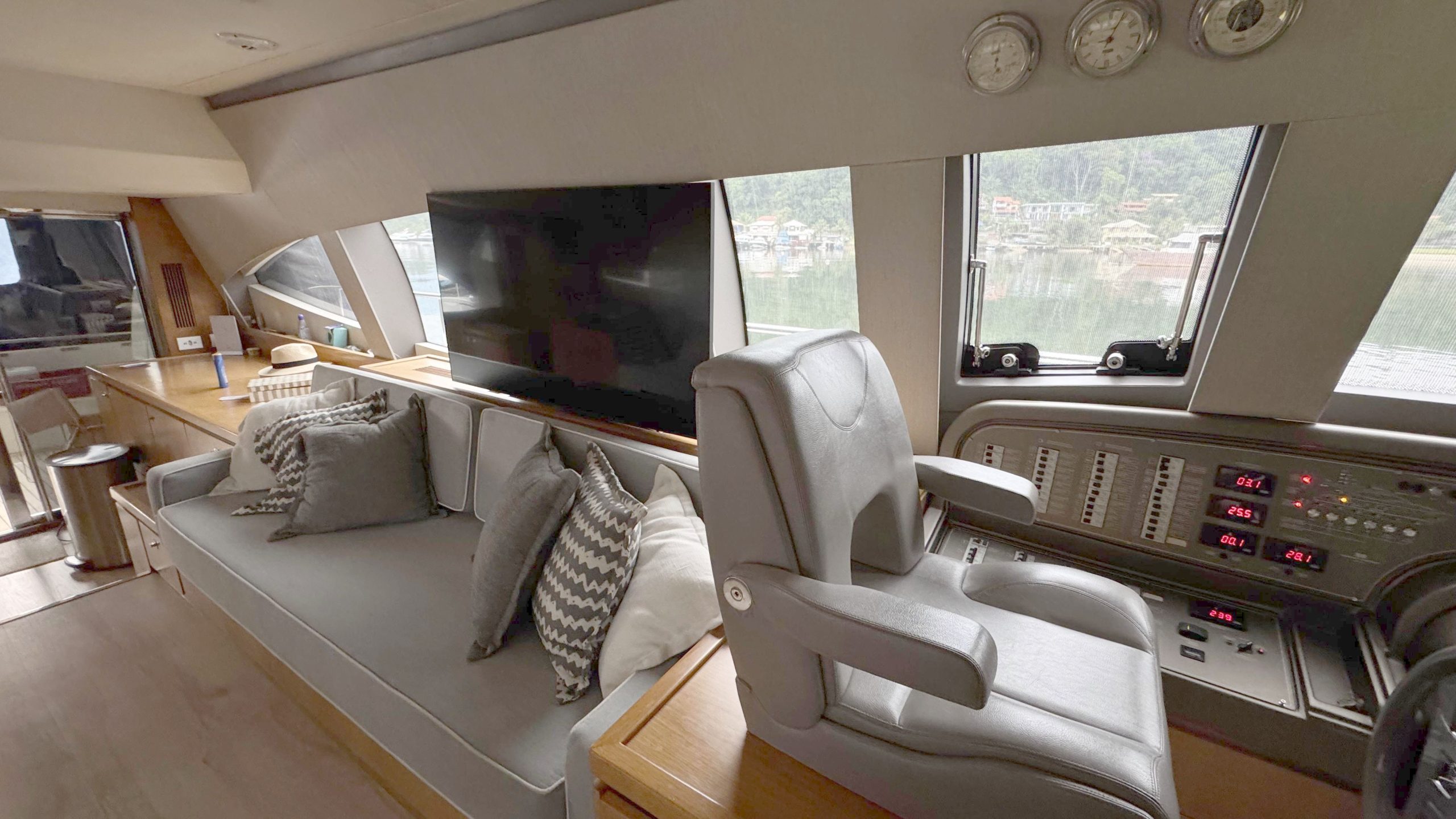 Ferretti 620 2013 www.mareconsult.com.br (19)