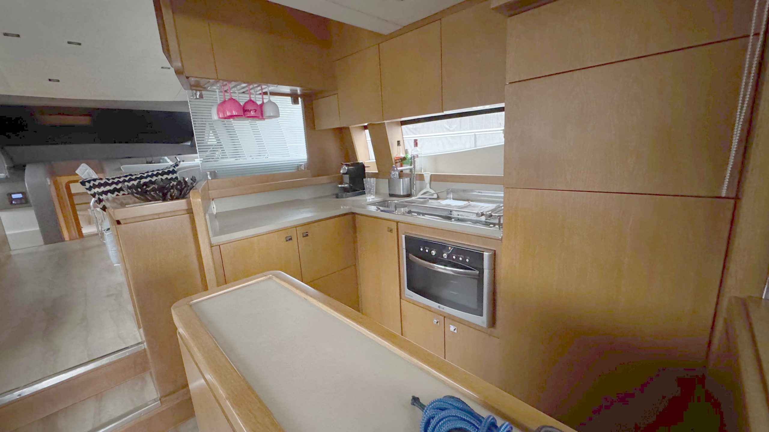 Ferretti 620 2013 www.mareconsult.com.br (23)