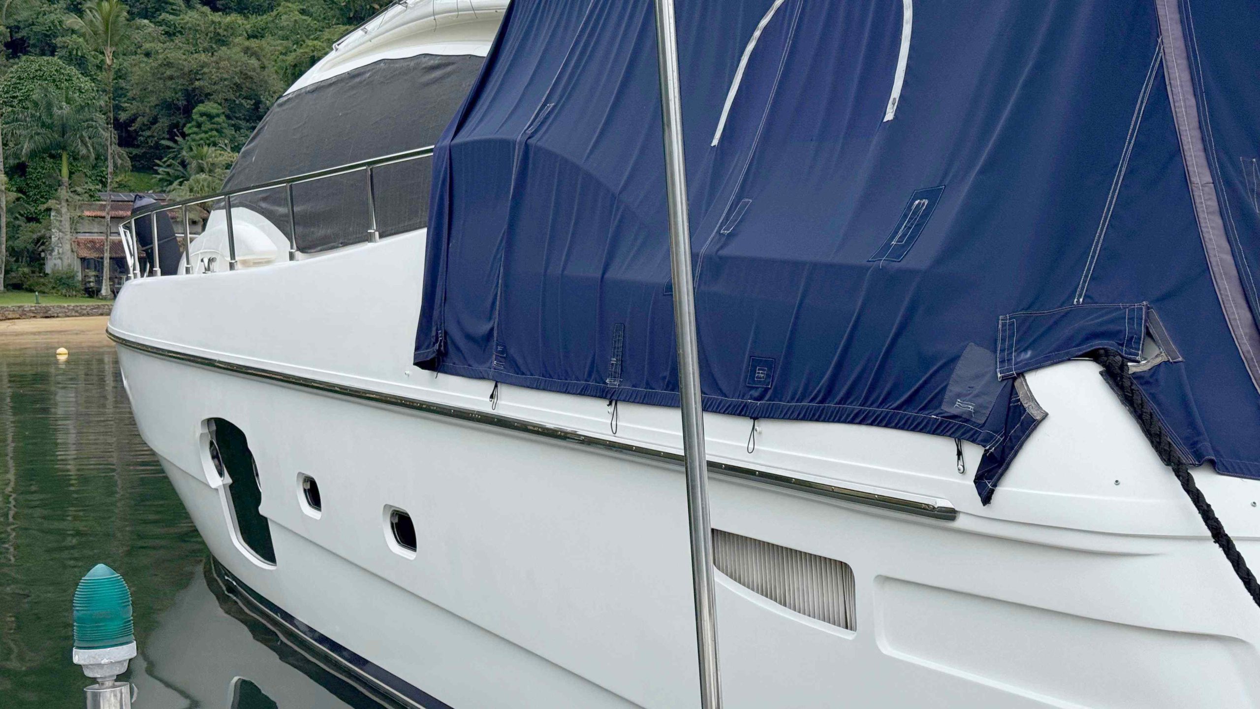 Ferretti 620 2013 www.mareconsult.com.br (3)