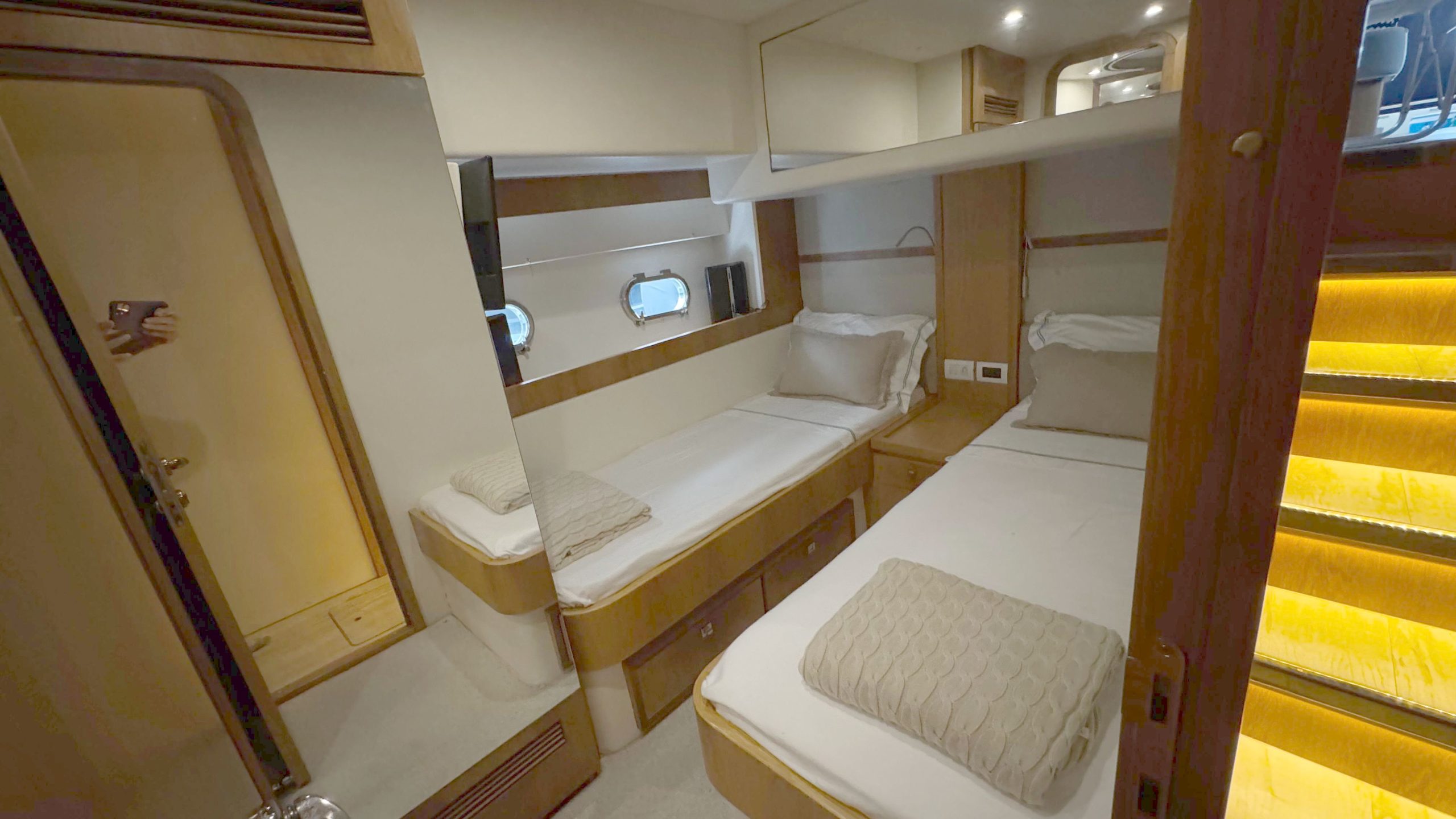 Ferretti 620 2013 www.mareconsult.com.br (37)