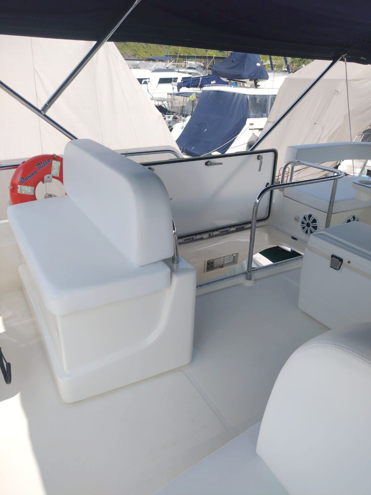 Ferretti 620 2013 www.mareconsult.com.br (9)