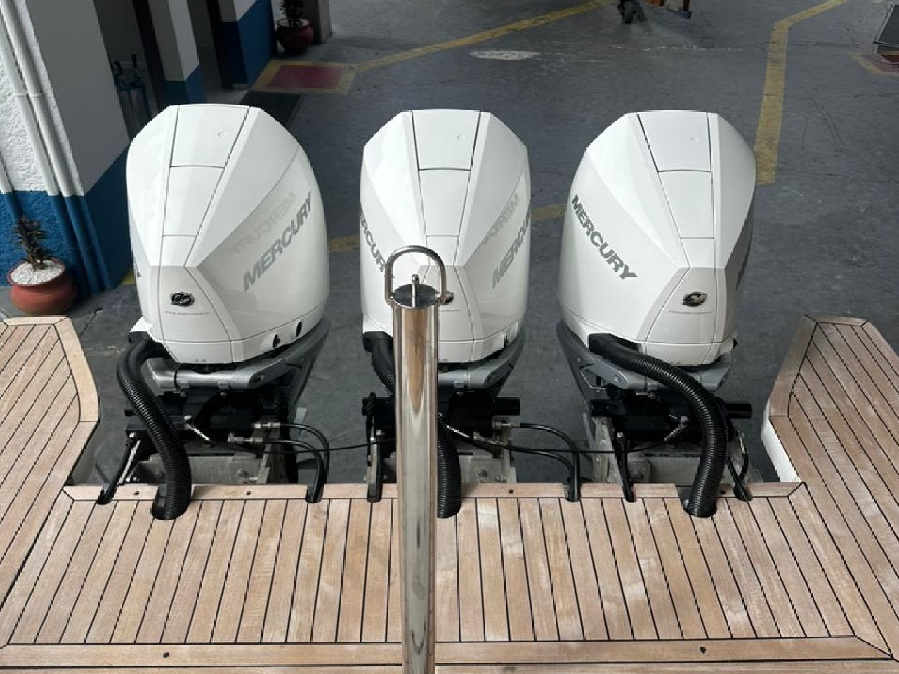 Fishing 410 Solarium 2023 www.mareconsult.com.br (9)