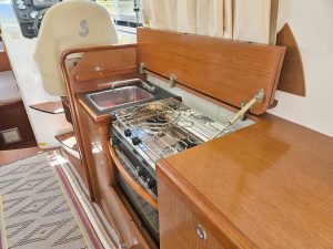 Beneteau Antares 30 2011 www.mareconsult.com.br (14)