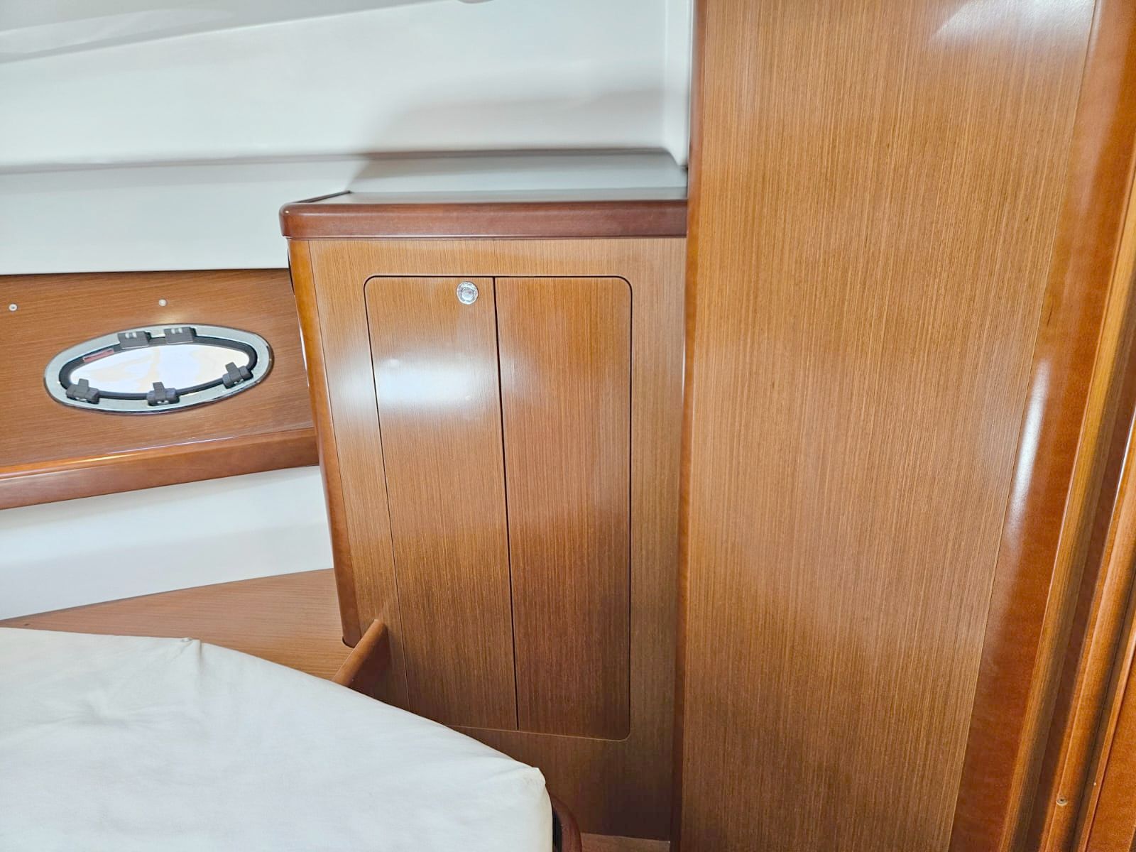 Beneteau Antares 30 2011 www.mareconsult.com.br (23)