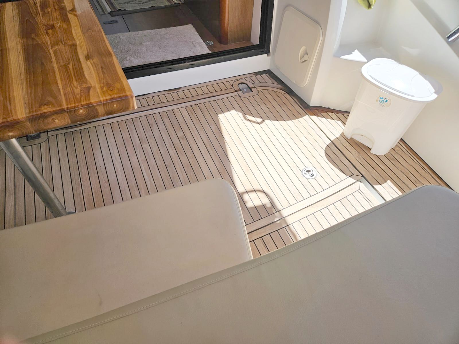 Beneteau Antares 30 2011 www.mareconsult.com.br (8)
