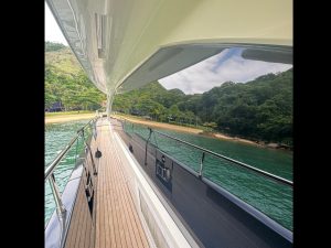 Azimut 100 F Grande www.mareconsult.com (14)